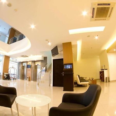 Hotel 88 Grogol By Wh جاكرتا المظهر الخارجي الصورة