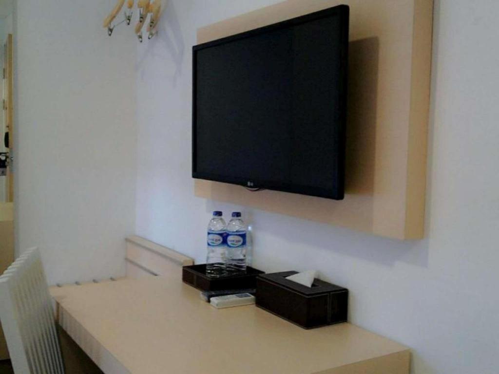 Hotel 88 Grogol By Wh جاكرتا المظهر الخارجي الصورة